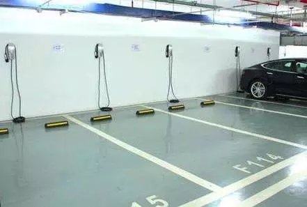 广州拟规定:每100平方米住宅配建1.0到1.8个停车位